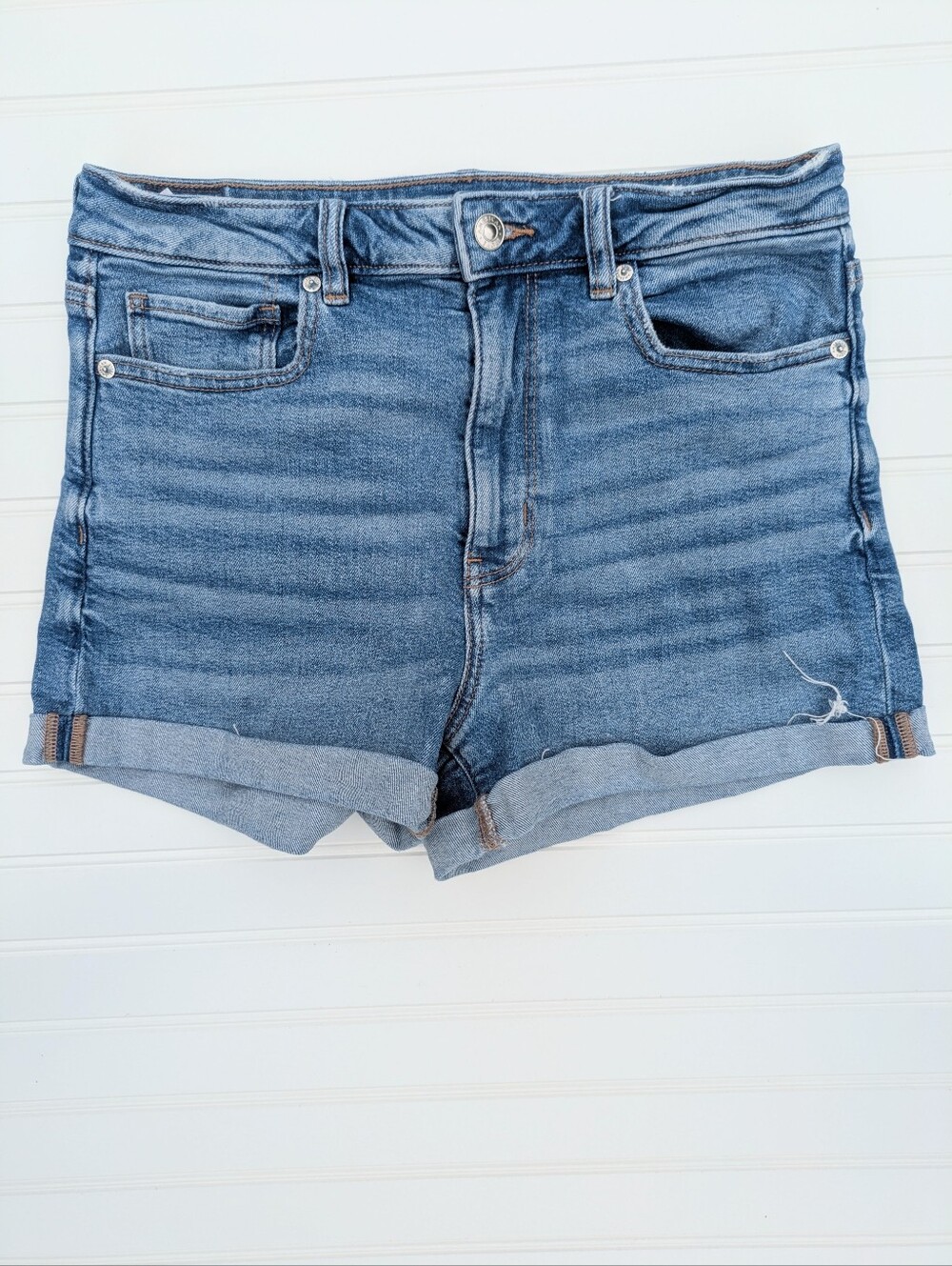 AEO Medium Wash High Raise Cuffed Mom Short
